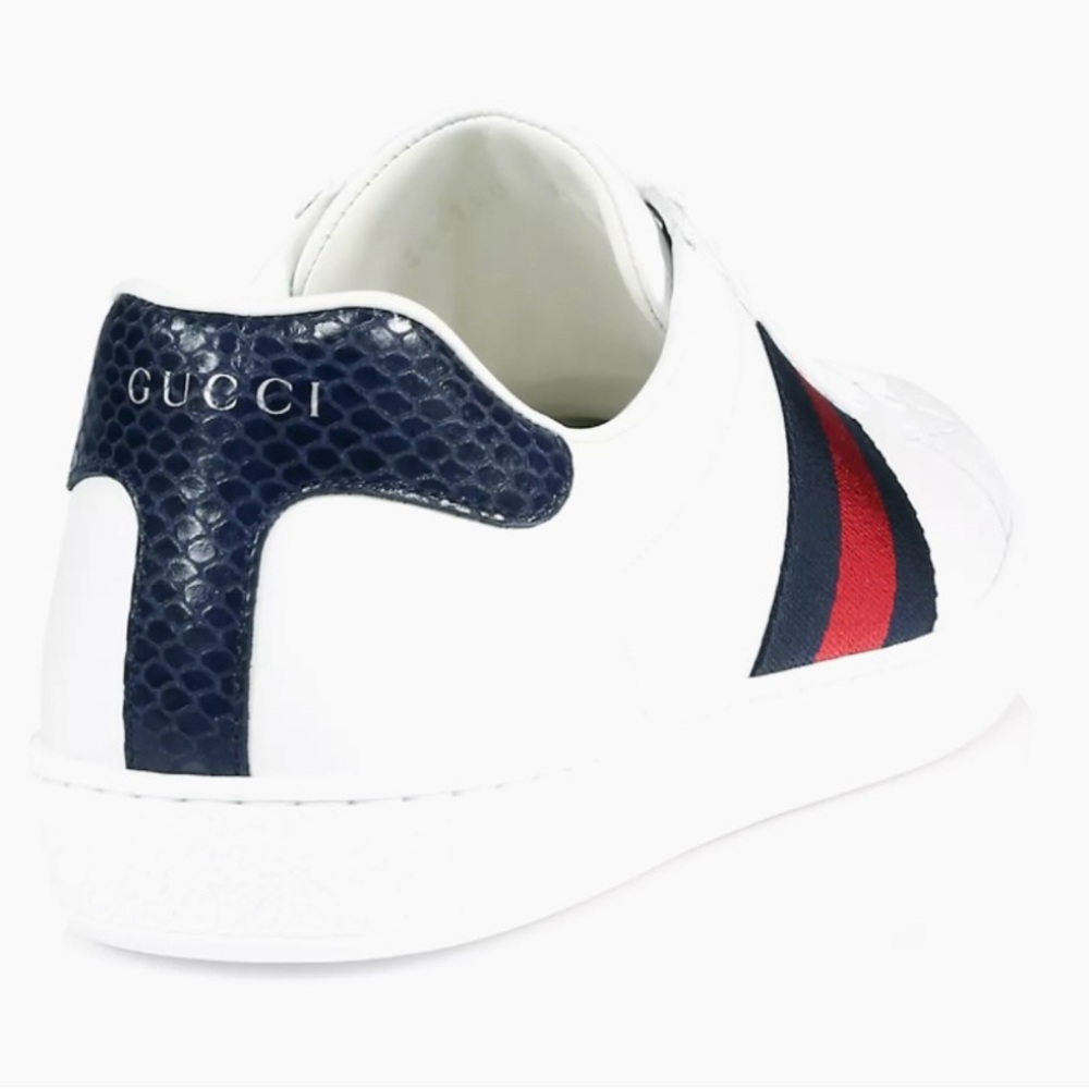 Gucci "New Ace" low-top sneaker in smooth
calfskin leather, Croc-effect backstay
